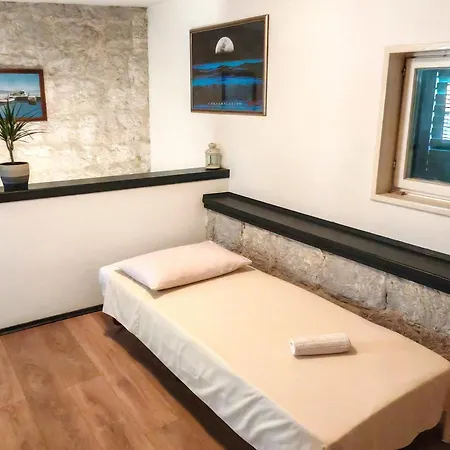 Boris شقة سبليت